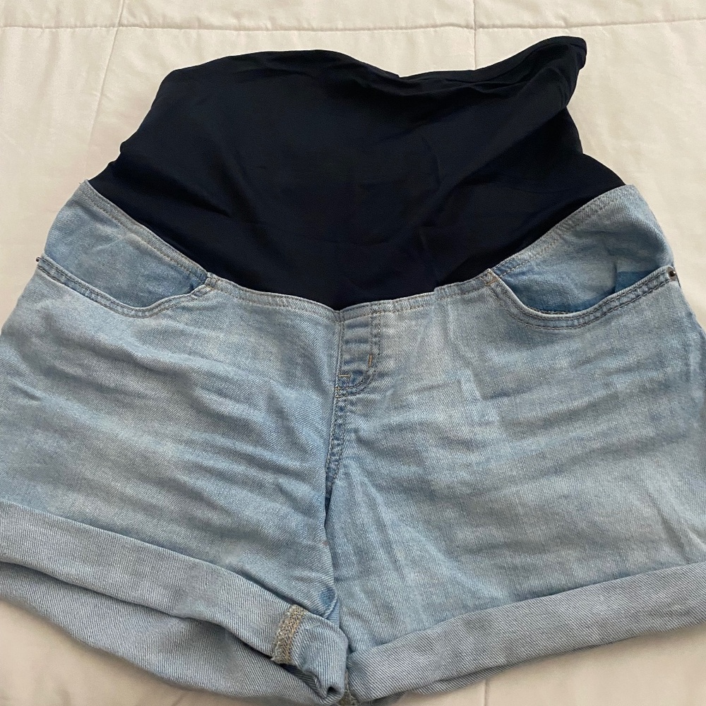 Maternity shorts